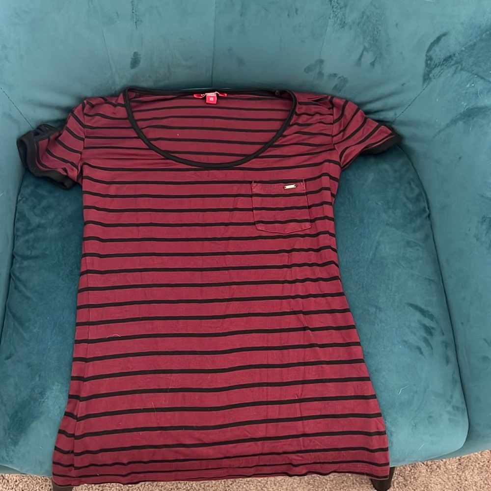 Womens xsmall burgundry black striped tshirt